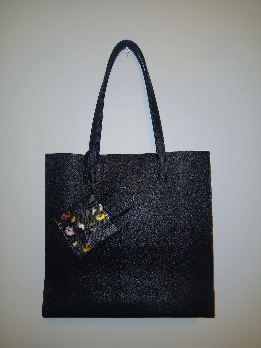 2 Pc Ted Baker The Icon Soocon Embossed Tote & Cardholder Pouch Black, Floral